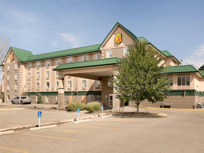 Hotel Super 8 By Wyndham Calgary Shawnessy Area Exterior foto