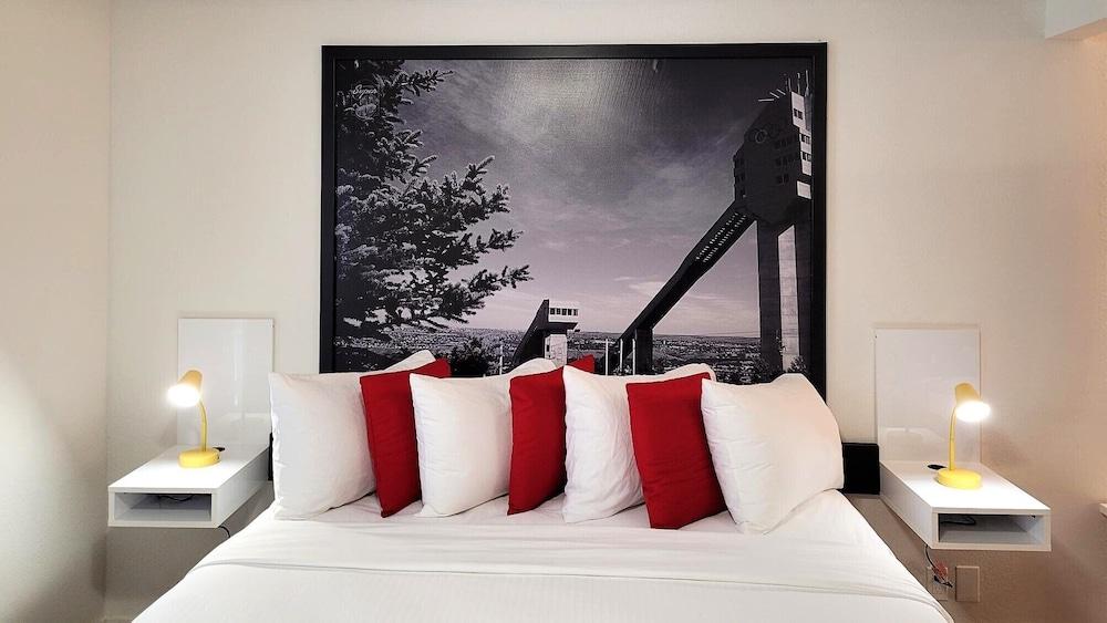 Hotel Super 8 By Wyndham Calgary Shawnessy Area Exterior foto