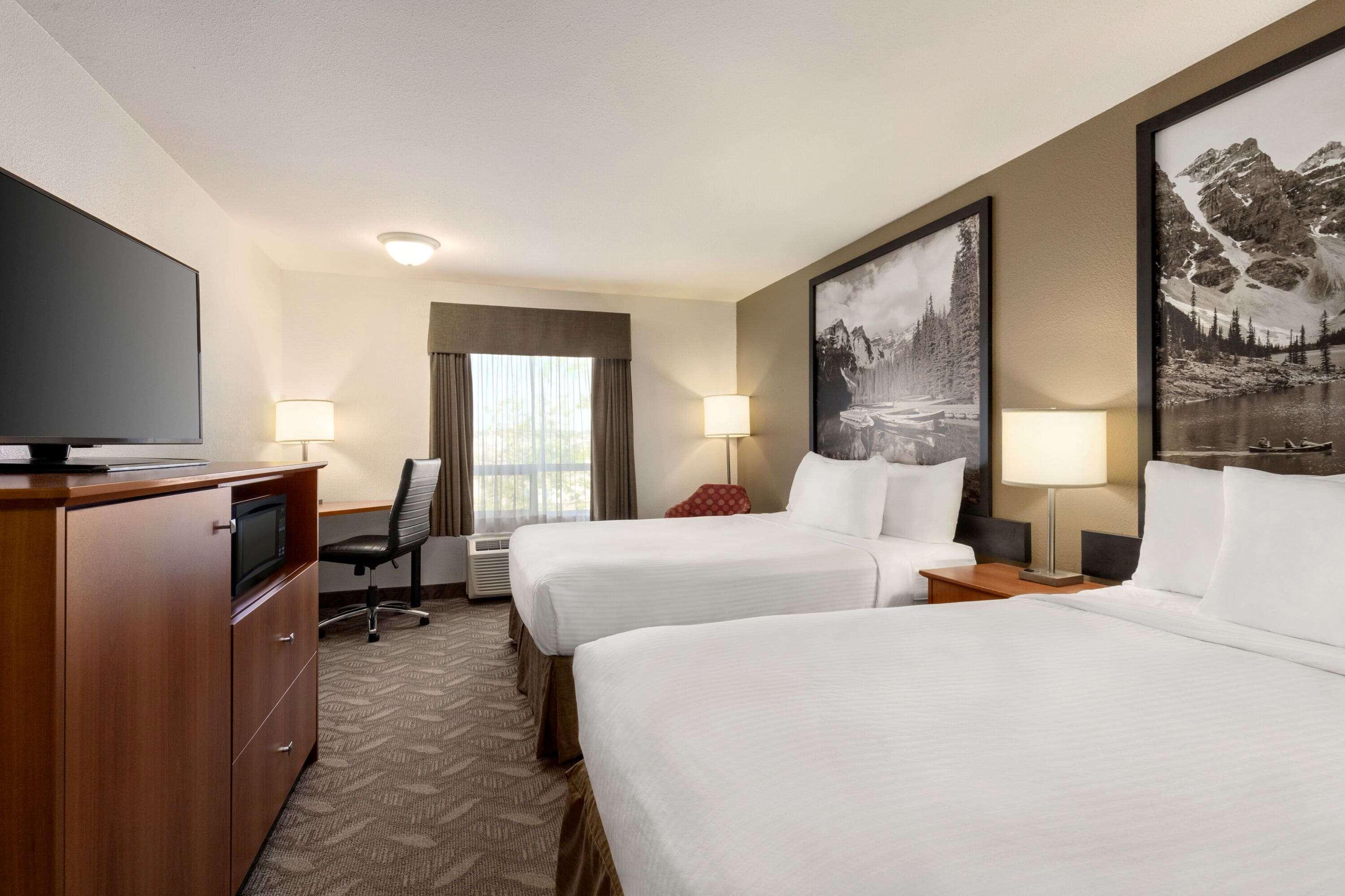 Hotel Super 8 By Wyndham Calgary Shawnessy Area Exterior foto