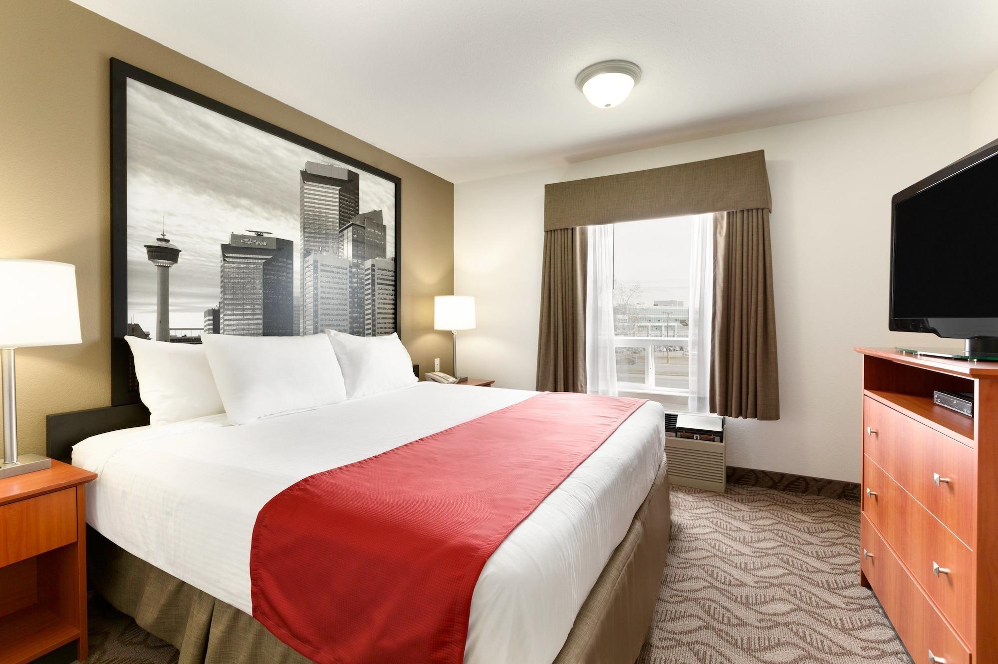 Hotel Super 8 By Wyndham Calgary Shawnessy Area Exterior foto
